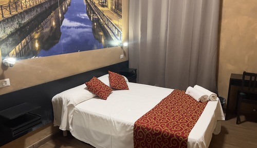Double or Twin Room, Shared Bathroom