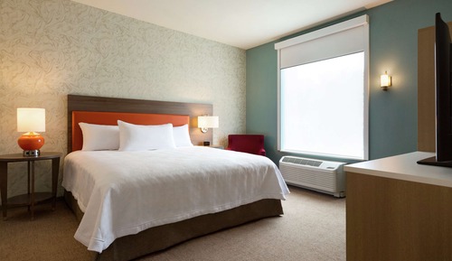 Suite, 1 Bedroom, Accessible (Mobility & Hearing, Roll-in Shower)