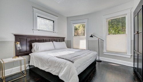 Studio Suite, 1 King Bed, Refrigerator
