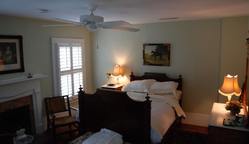 Room, 1 Full size or Queen size Bed, Shared Bathroom and Period Antiques