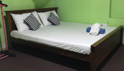 Basic Triple Room, 1 Bedroom, Park View