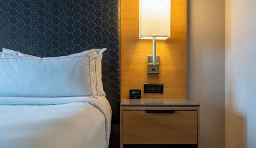 Room, 1 King Bed, Accessible (Hearing)