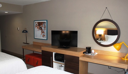 Room, 2 Queen Beds, Accessible, Bathtub (Hearing)