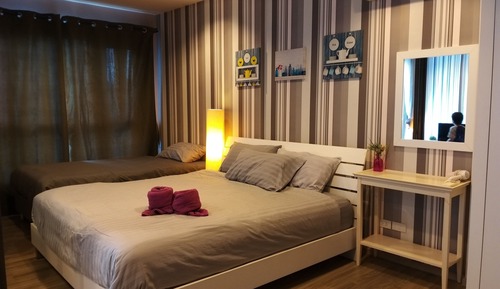 1-Bedroom Condo with Pool View 