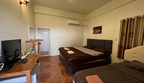 Room for 2 People