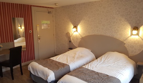 Standard Twin Room