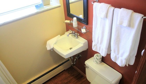Economy Room, Smoking (Pet Friendly, Fees Apply)