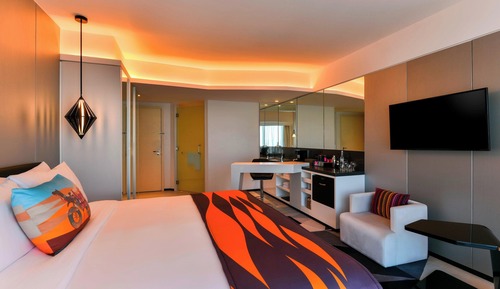 Standard Room, 1 King Bed