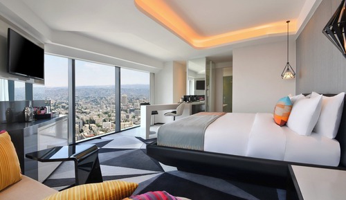Room, 1 King Bed, Non Smoking, Corner
