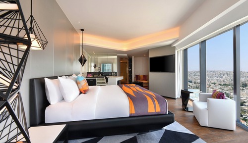 Premier Suite, 1 King Bed, Corner