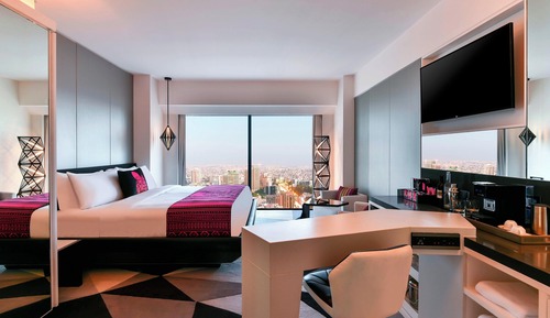 Deluxe Room, 1 King Bed