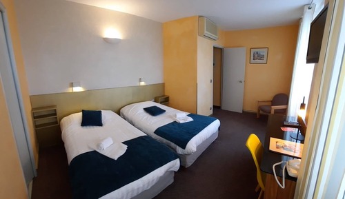 Standard Twin Room