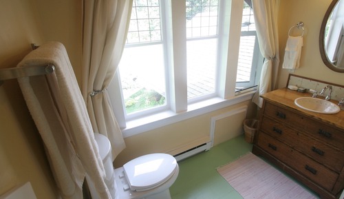 Goldfinch Room
