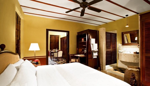 Deluxe Room, 1 King Bed
