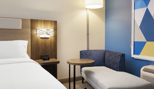 Standard Room, 1 King Bed, Accessible, Non Smoking (Communications Accessible)