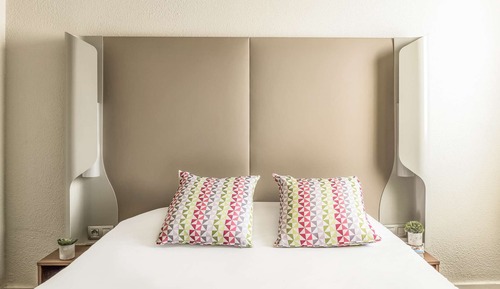 Standard Room, 1 Queen Bed