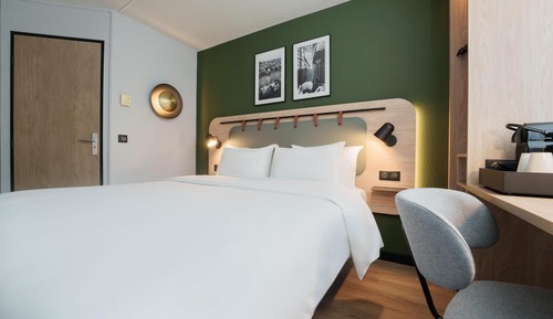 Superior Room, 1 King Bed