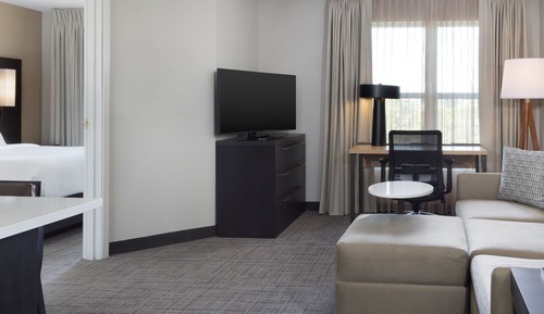 Suite, 1 Queen Bed with Sofa bed, Non Smoking (Mobility/Hearing Accessible, Tub)