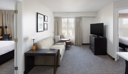 Suite, 1 Double Bed, Non Smoking (Mobility/Hearing Accessible, Tub)
