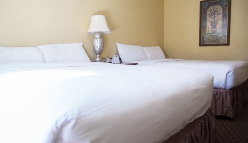 Deluxe Room, 2 Queen Beds, Balcony