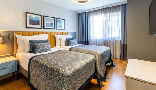 Deluxe Family Suite