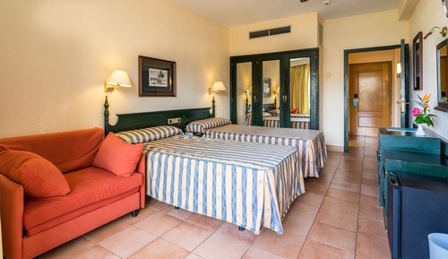 Double Room (3 Adults + 1 Child)
