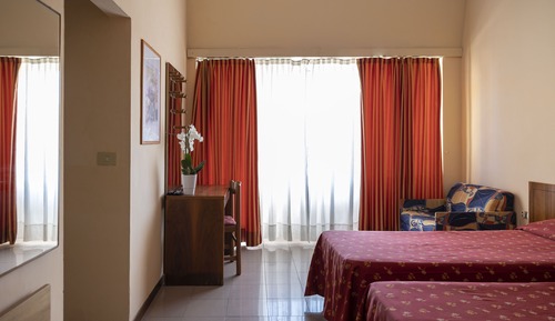 Basic Triple Room