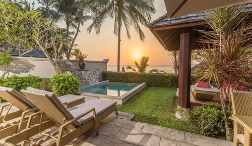 Beachfront Jacuzzi Villa