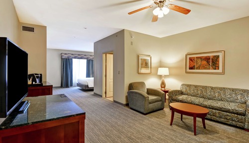 Deluxe Suite, 1 King Bed, Non Smoking