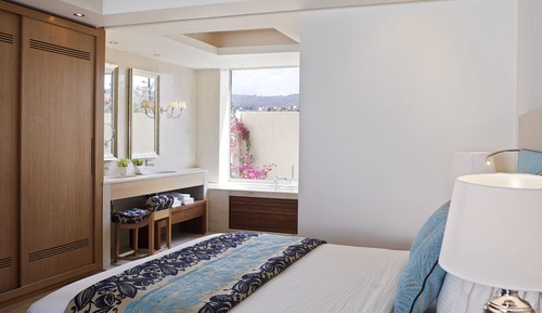 Spa Suite Seafront with Private Heated Pool