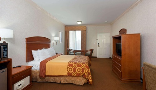 Room, 1 Queen Bed, Accessible, Non Smoking (Mobility)