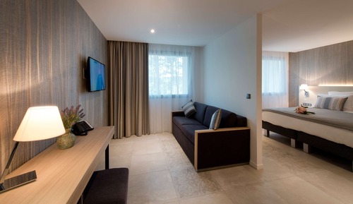Junior Suite, Multiple Beds, Kitchen