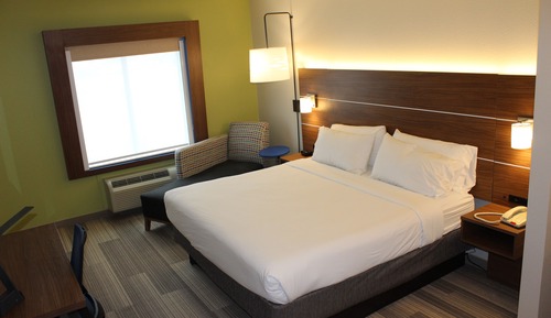 Deluxe Room, 1 King Bed, Accessible, Non Smoking (Hearing, Roll-In Shower)