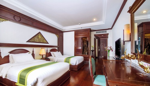 Landmark Twin Room