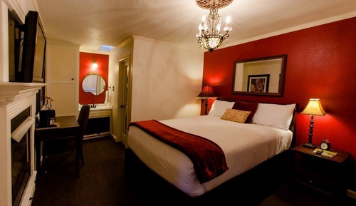 Standard Room, 1 Queen Bed