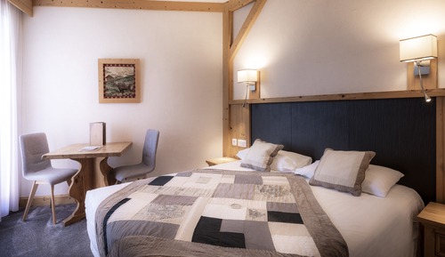 Traditional Room, 1 Queen Bed