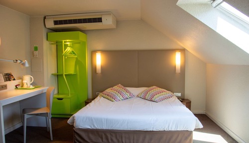 Next Generation, Room, 2 Twin Beds