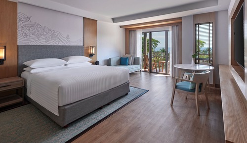Room, 1 King Bed, Non Smoking, Ocean View (Larger Guest room)