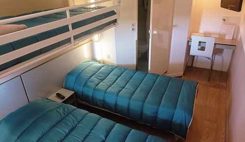 Economy Triple Room, 3 Twin Beds, Non Smoking