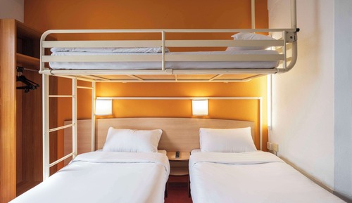 Standard Room, 3 Twin Beds