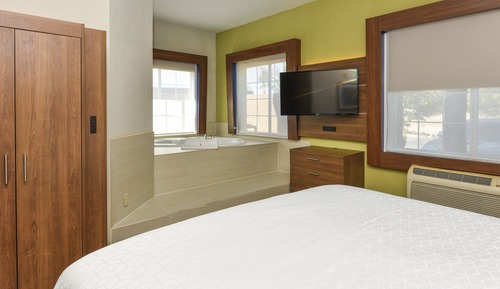 Standard Room, Multiple Beds, Jetted Tub