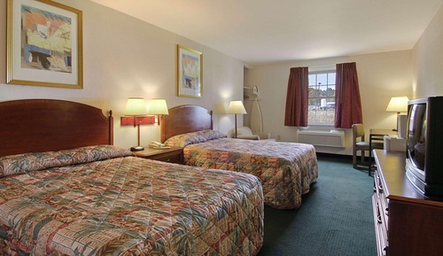 Room, 2 Queen Beds, Non Smoking