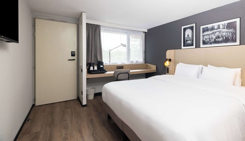 Superior Room, 1 King Bed