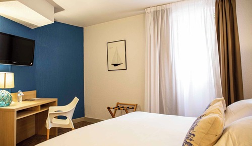 Comfort room on the ground floor