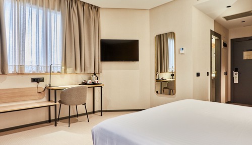 Deluxe Double Room (Silken Club)