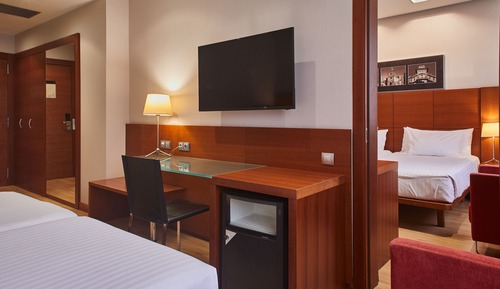 Comfort Room, Connecting Rooms (4 people)
