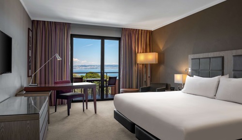 Executive Room, 1 King Bed, Lake View (Spa)