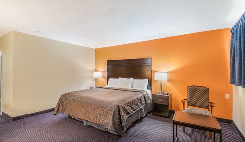 Room, 1 King Bed, Non Smoking