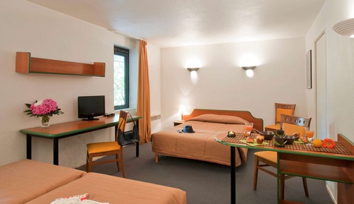 Studio, 2 Double Beds