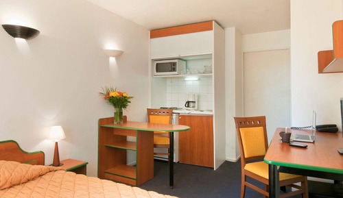 Studio, Multiple Beds